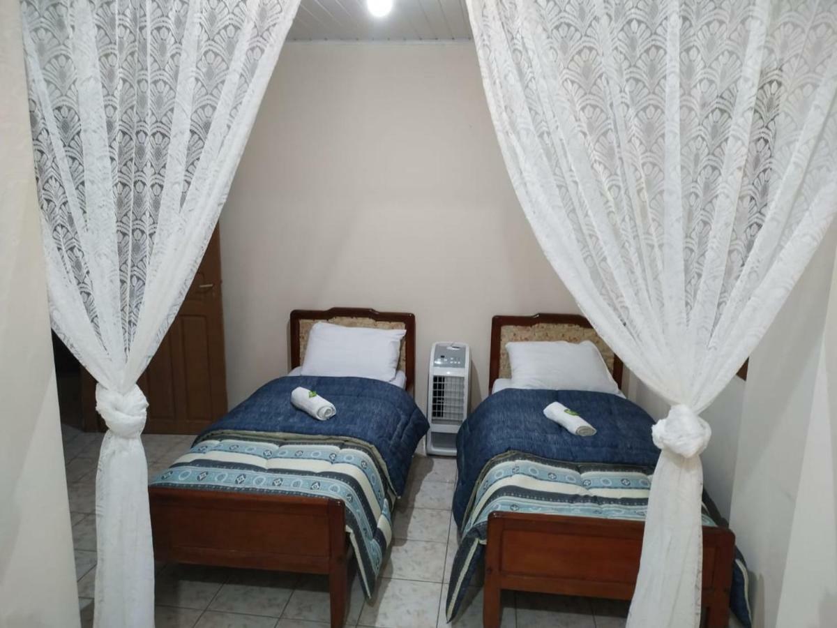 Pousada Tradicao Алту-Параизу-ди-Гояс Экстерьер фото